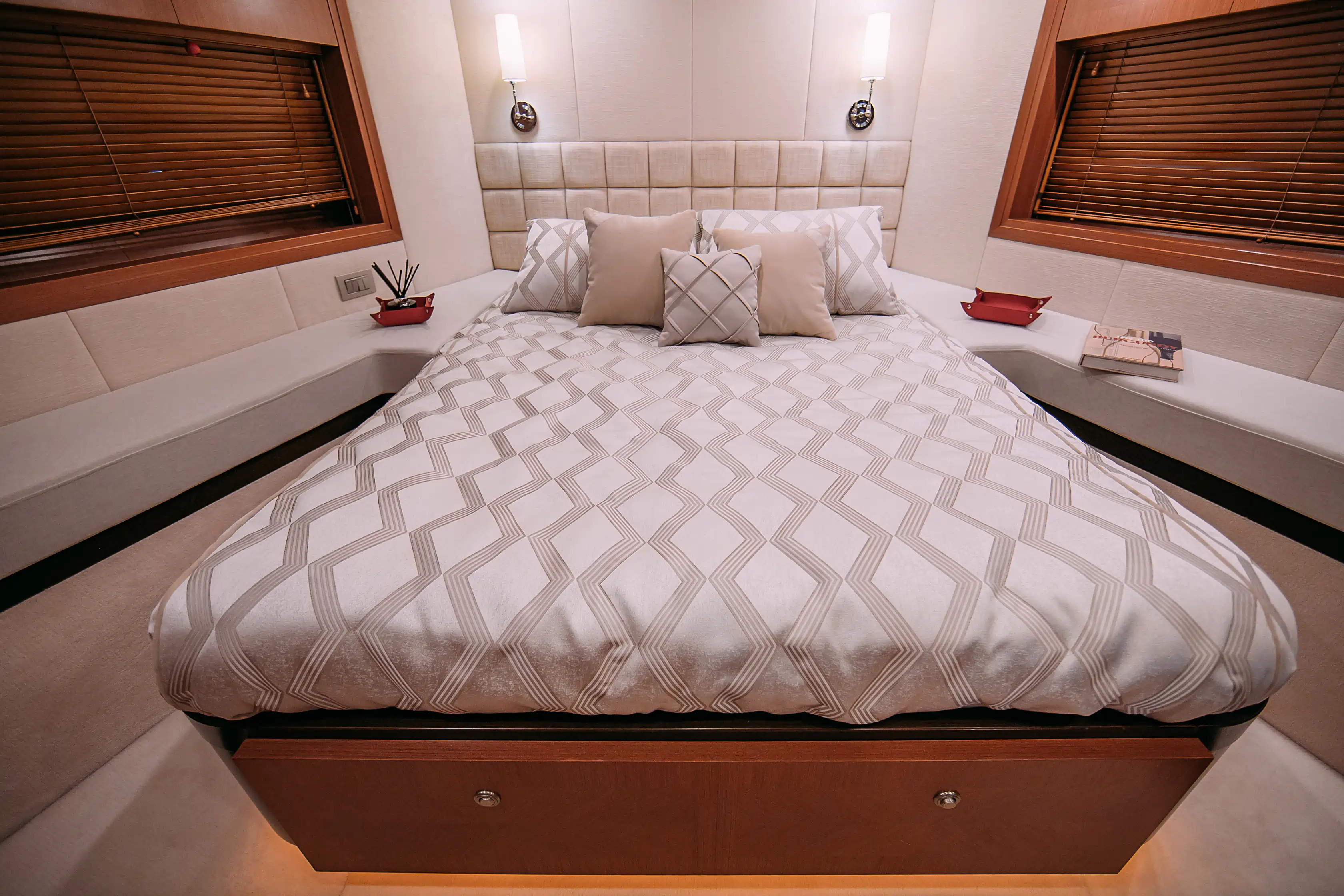 Яхта Atlantis 3 (Атлантис 3) image- 31